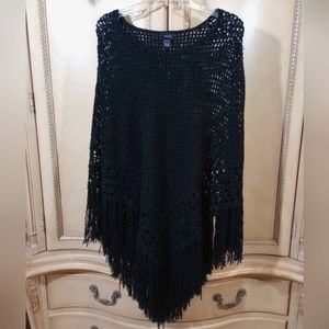 New RUE 21 KNITTED BLACK FRINGED PONCHO